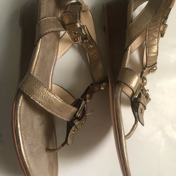 Coach Gold Leather Sandals 9B - Picture 2 of 7